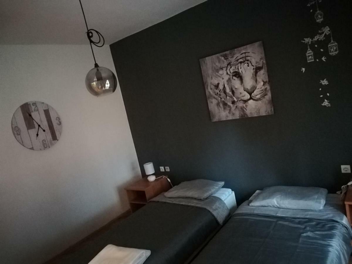 Apartmani Marin Vukovar Ngoại thất bức ảnh