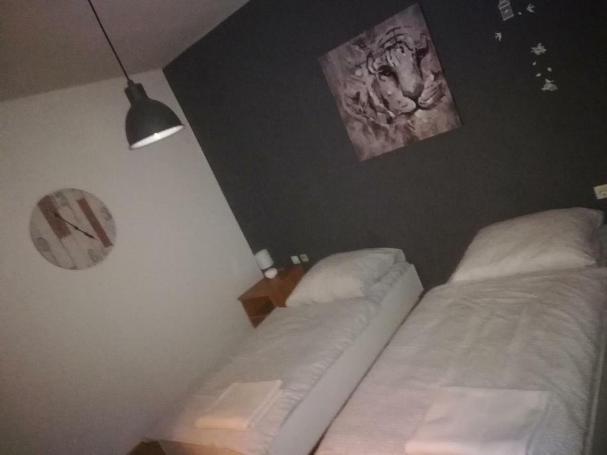 Apartmani Marin Vukovar Ngoại thất bức ảnh